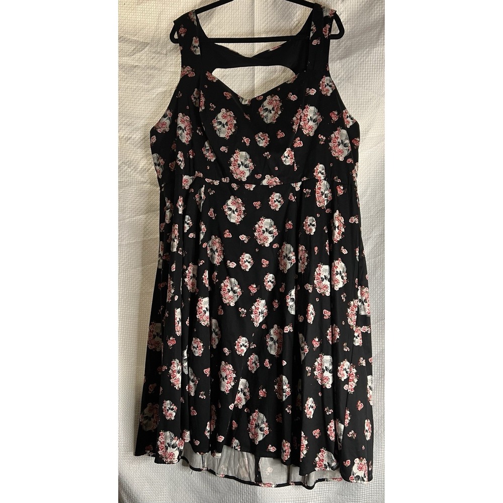 Torrid Skater Dress Sz 26‎ Skull Pink Floral Roses Black Scuba Midi Goth Stretch